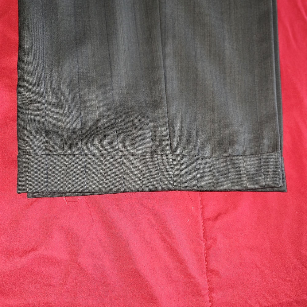 Sophisticated and stylish Charcoal Gray Suit for Men!